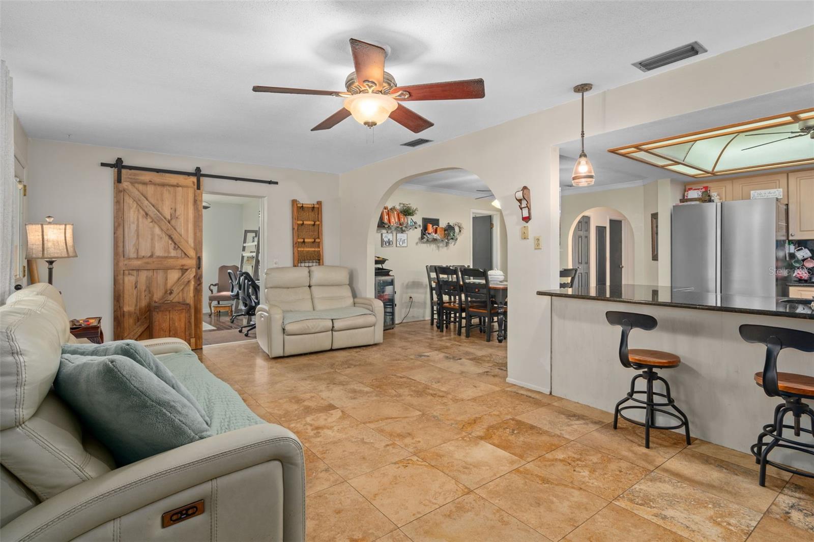 Image 12 of 39 For 1407 Garden Avenue