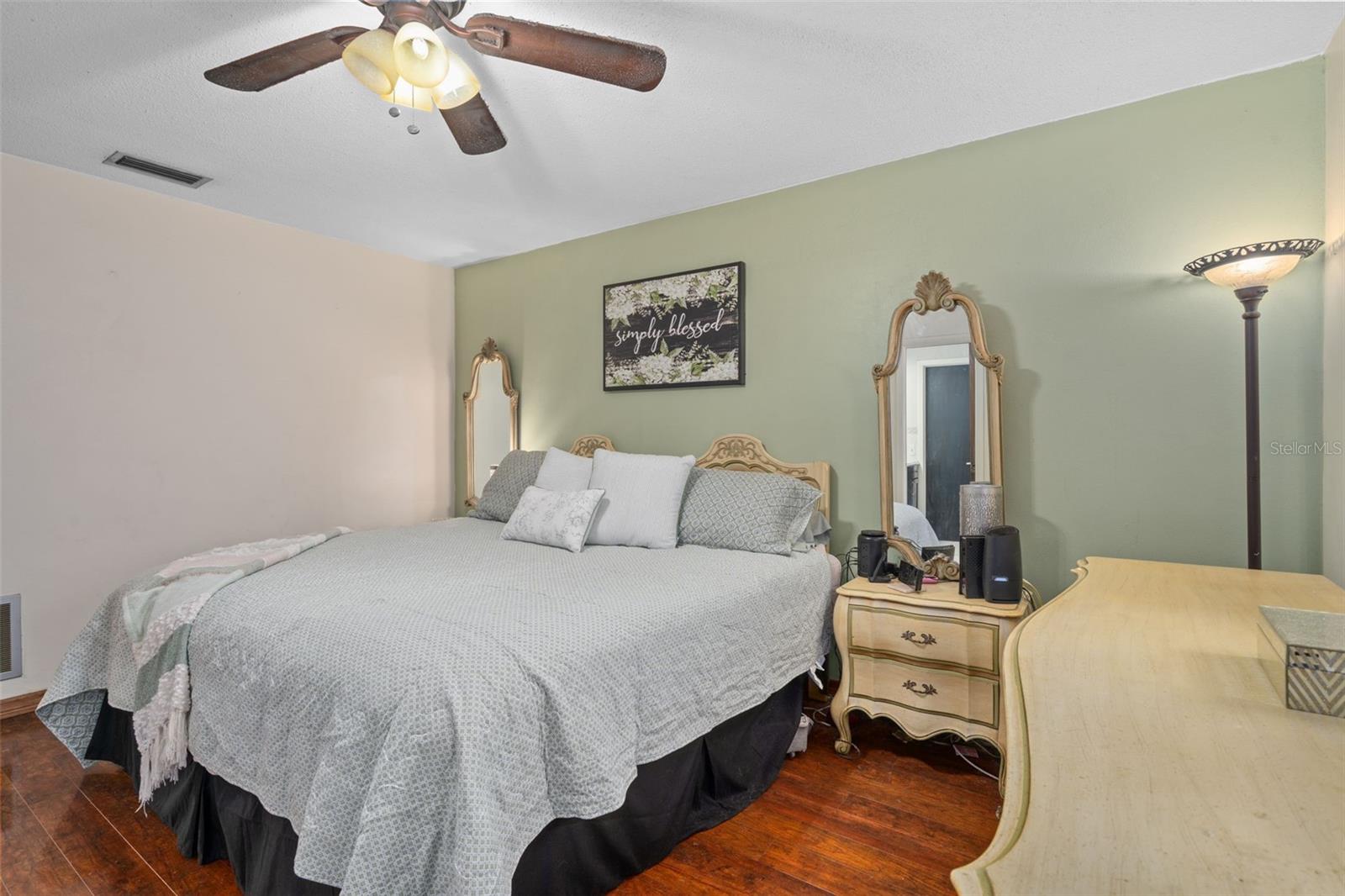 Image 21 of 39 For 1407 Garden Avenue