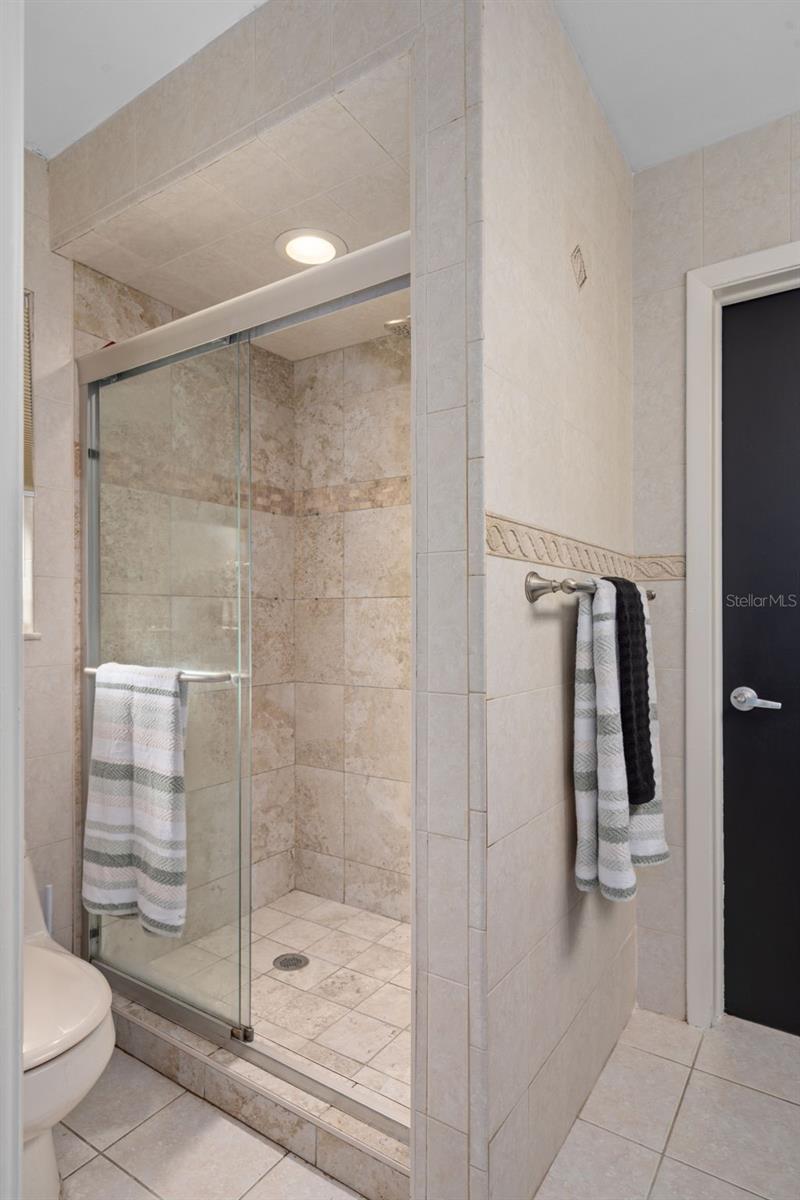 Image 23 of 39 For 1407 Garden Avenue