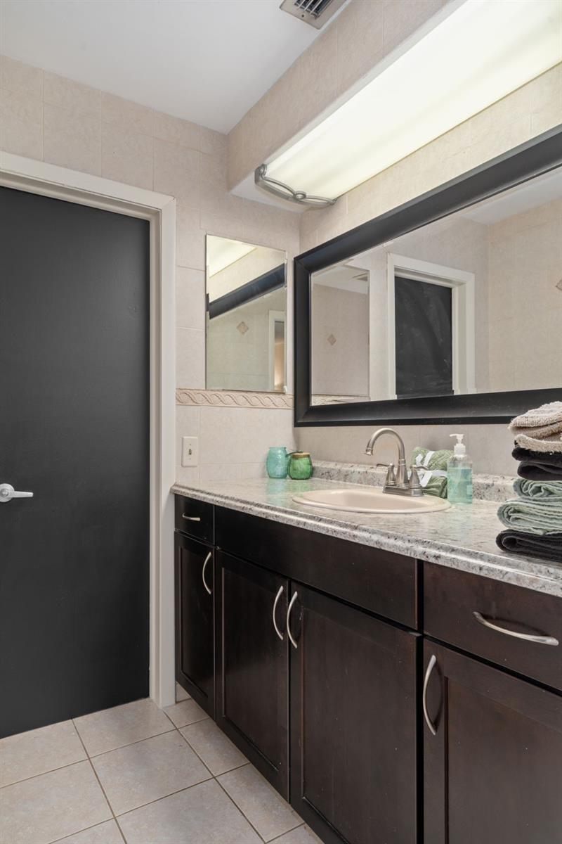 Image 24 of 39 For 1407 Garden Avenue