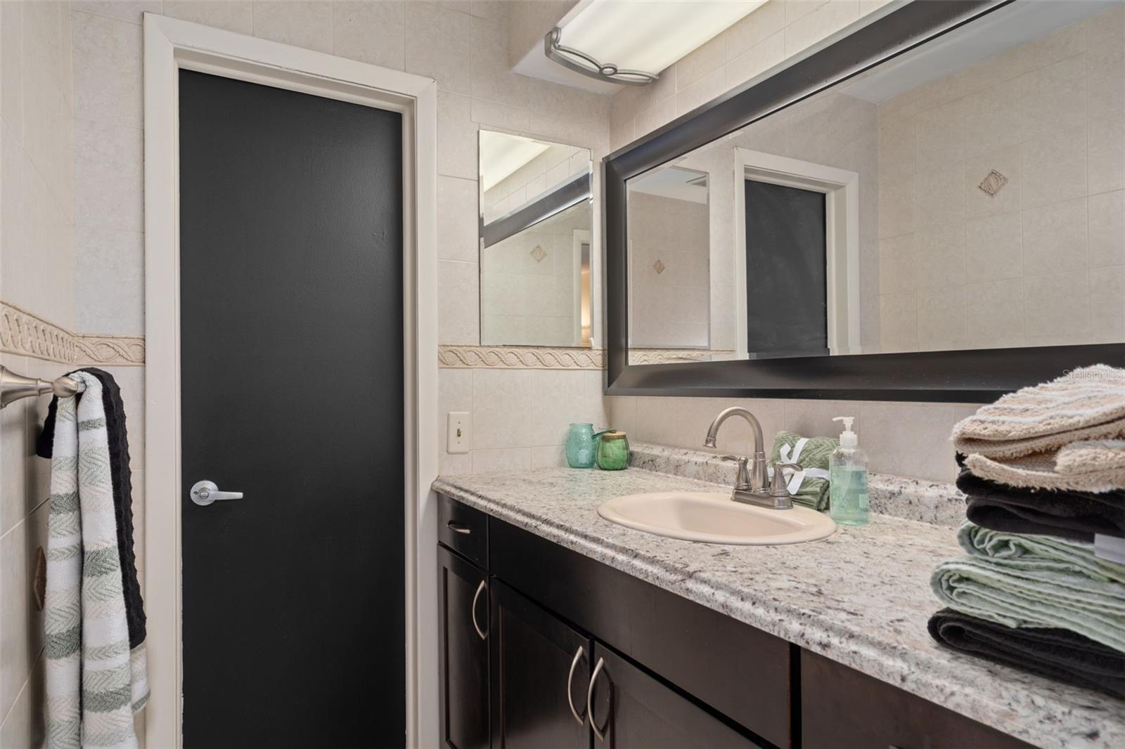 Image 25 of 39 For 1407 Garden Avenue