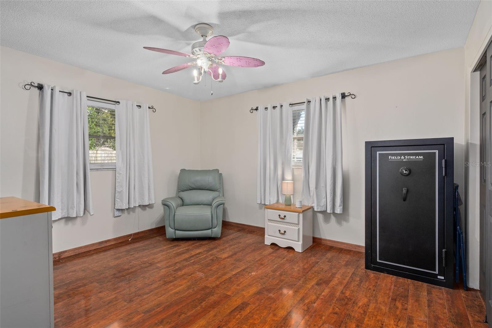 Image 31 of 39 For 1407 Garden Avenue