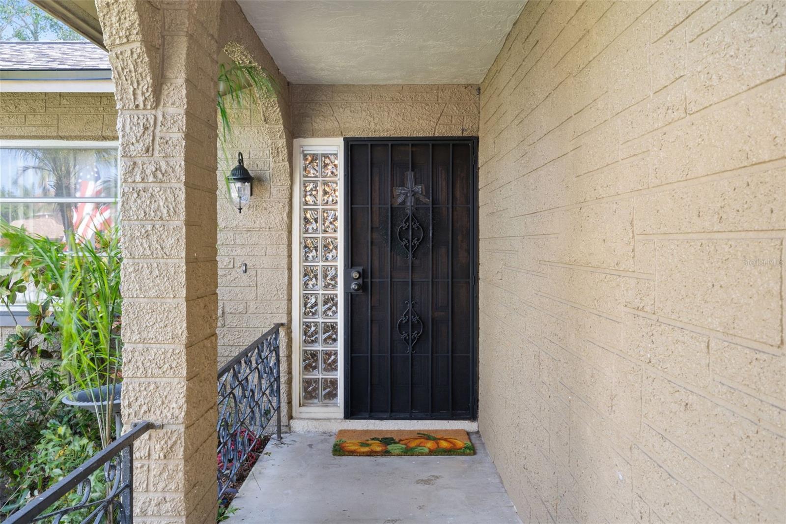 Image 4 of 39 For 1407 Garden Avenue