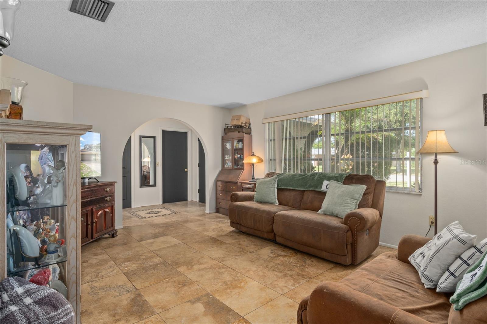 Image 8 of 39 For 1407 Garden Avenue