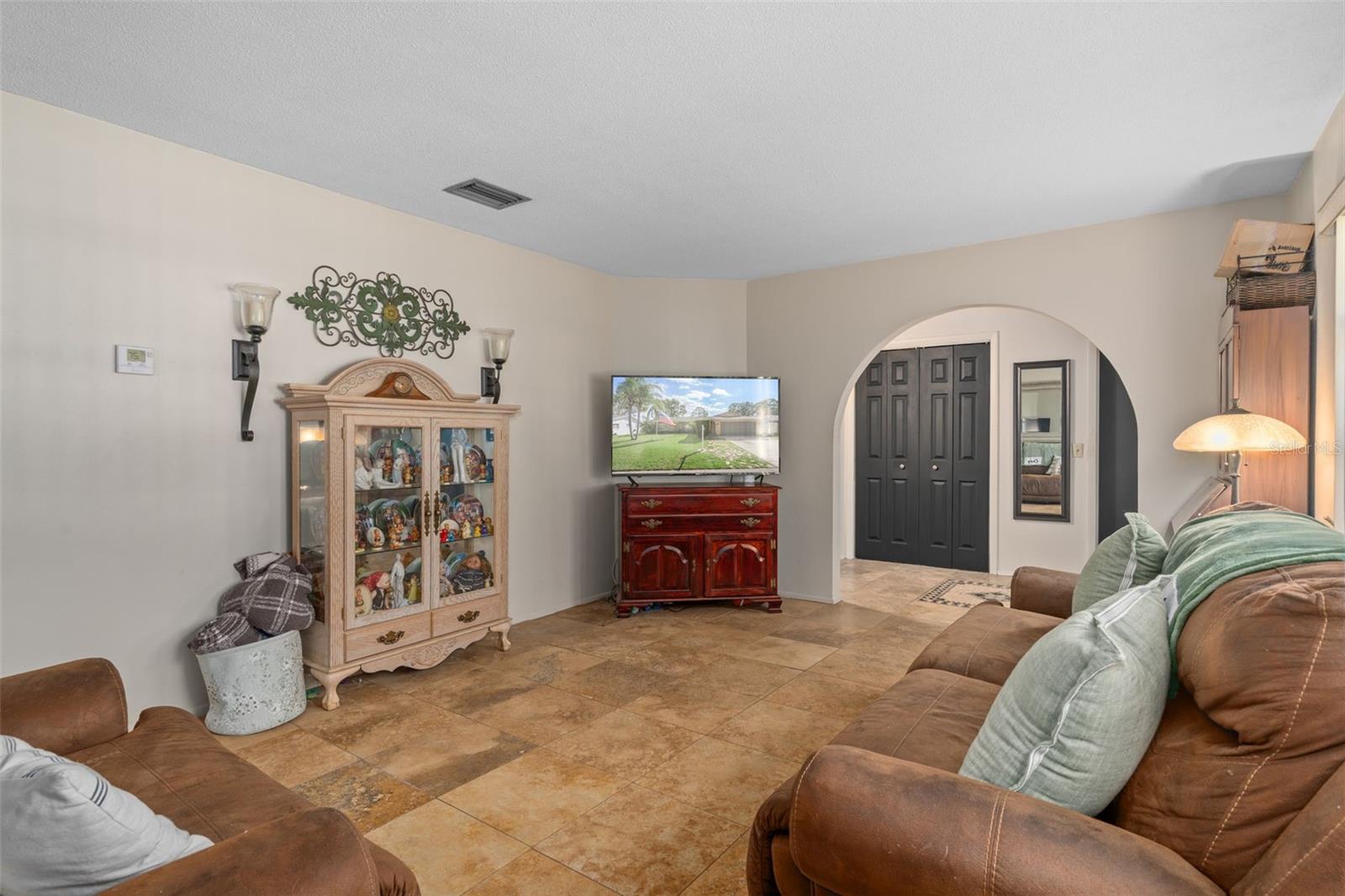 Image 9 of 39 For 1407 Garden Avenue