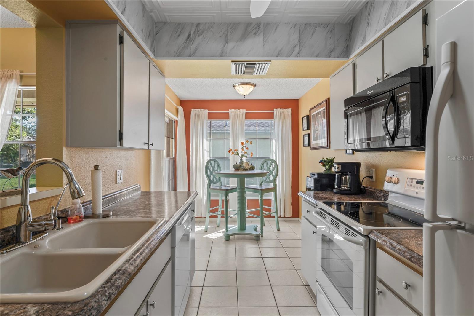 Image 24 of 66 For 4740 Carrington Court