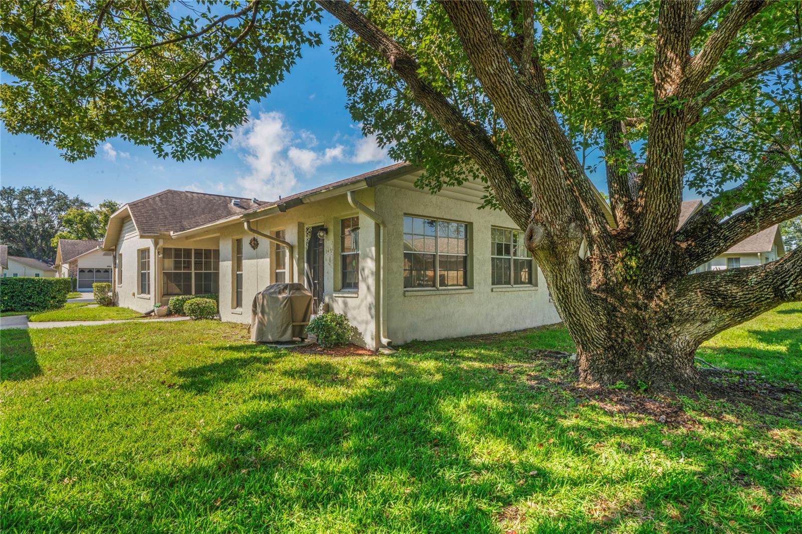 Image 4 of 66 For 4740 Carrington Court