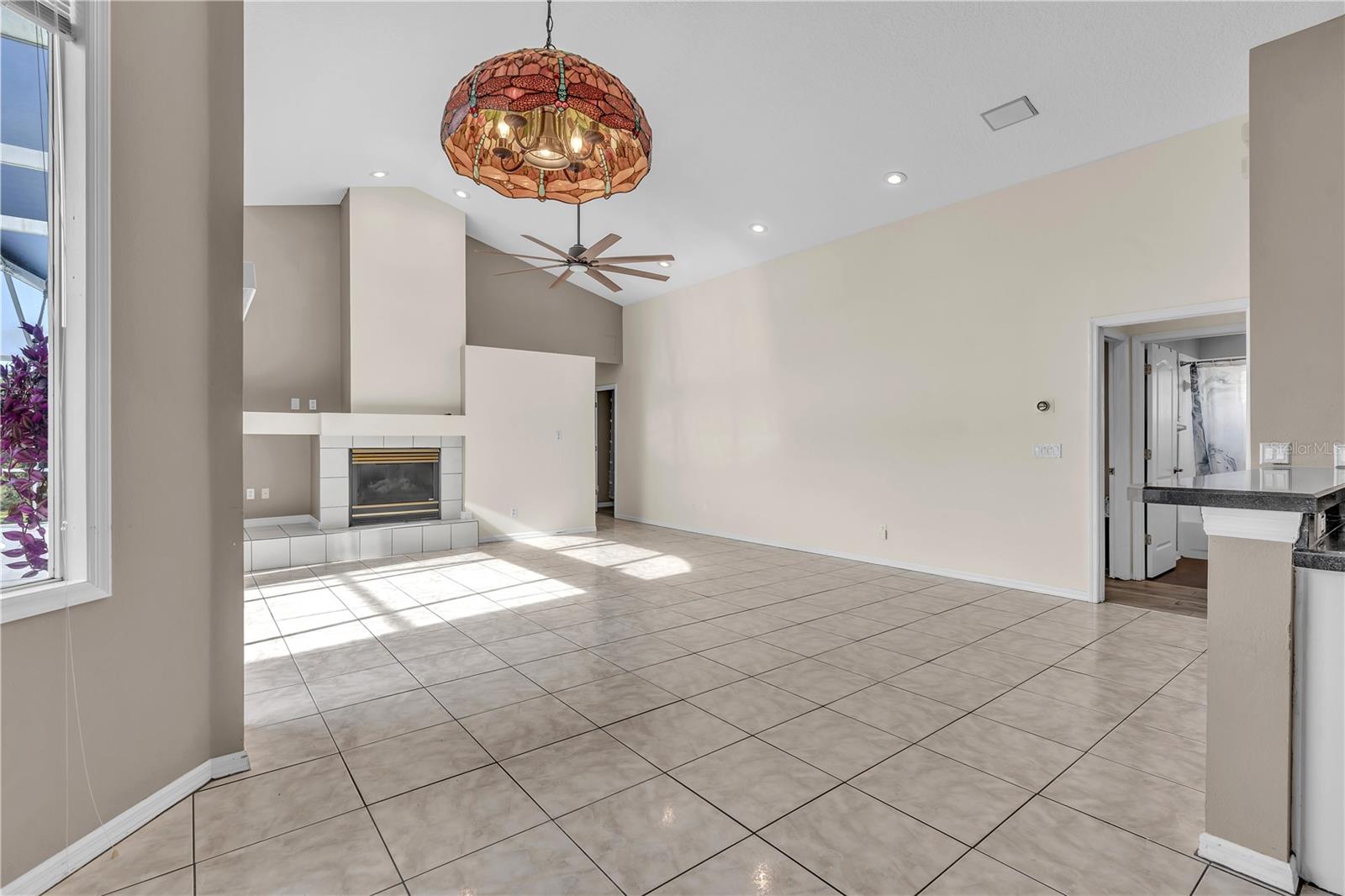 Image 12 of 49 For 18118 Sweet Jasmine Drive