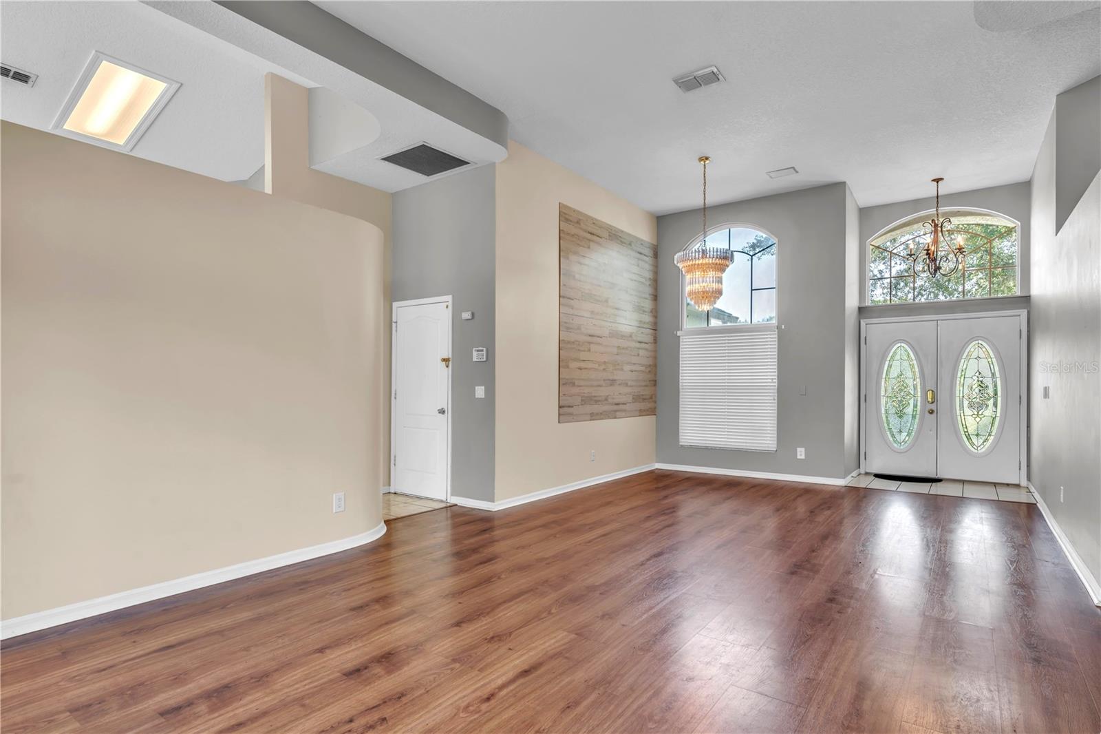Image 32 of 49 For 18118 Sweet Jasmine Drive