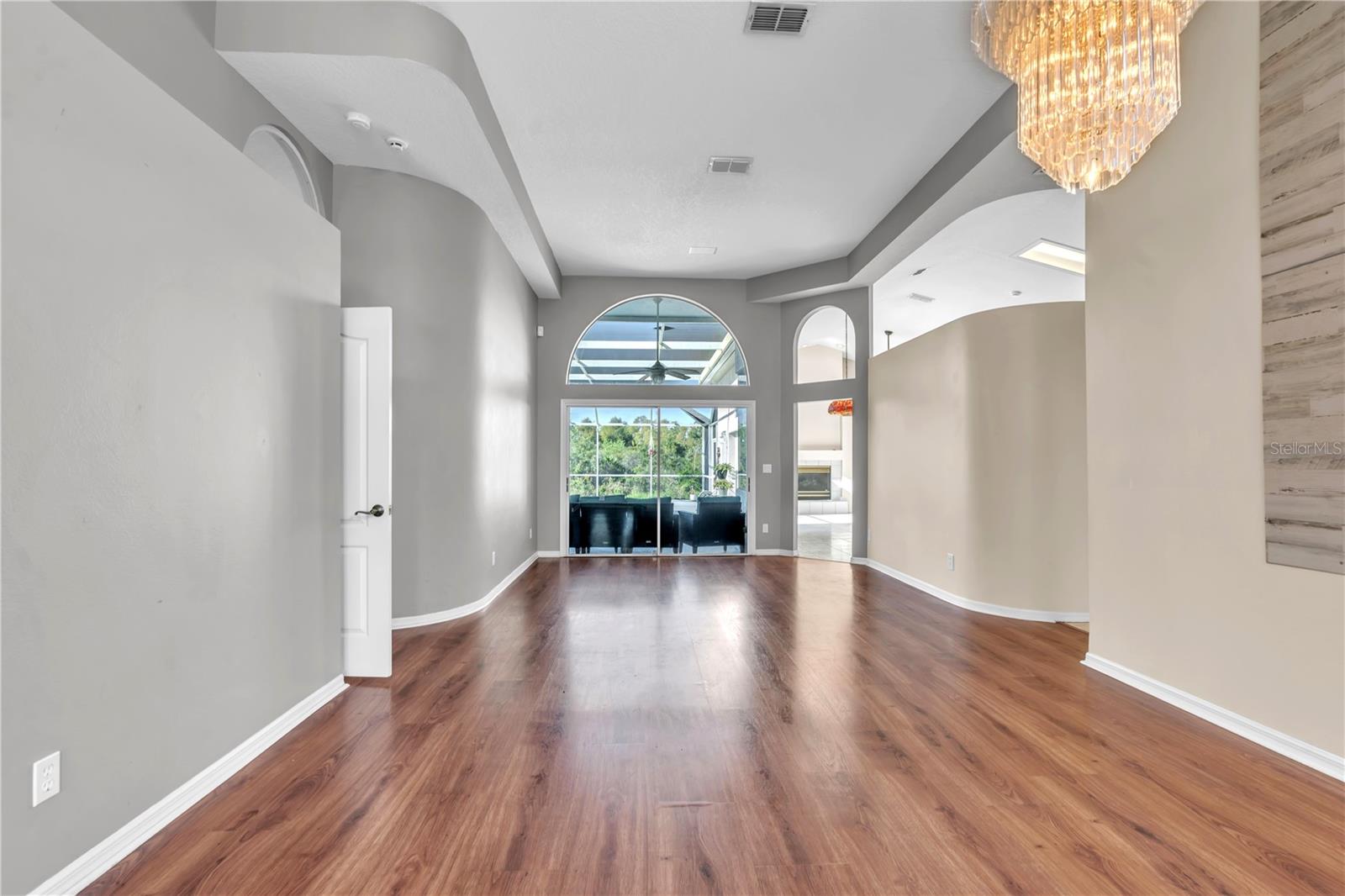 Image 33 of 49 For 18118 Sweet Jasmine Drive