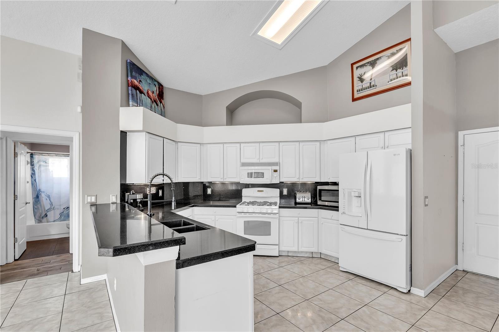 Image 42 of 49 For 18118 Sweet Jasmine Drive