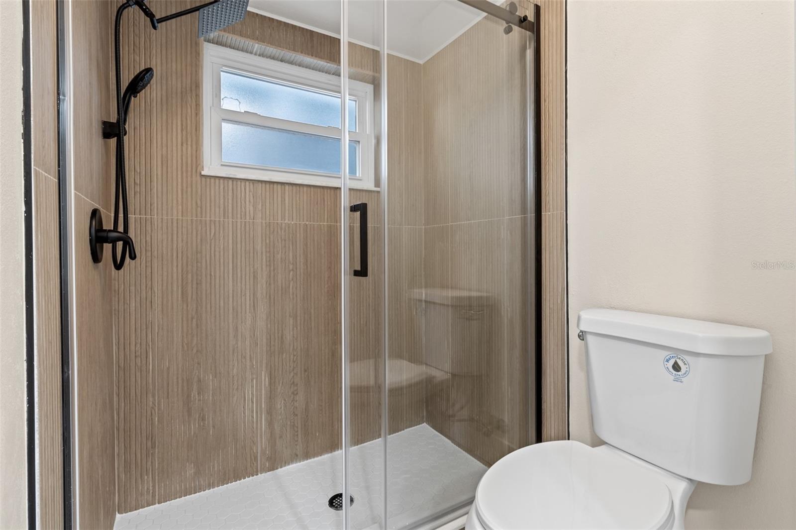 Image 16 of 52 For 3016 Abeline Road