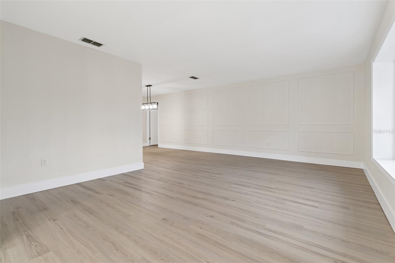 Image 18 of 52 For 3016 Abeline Road