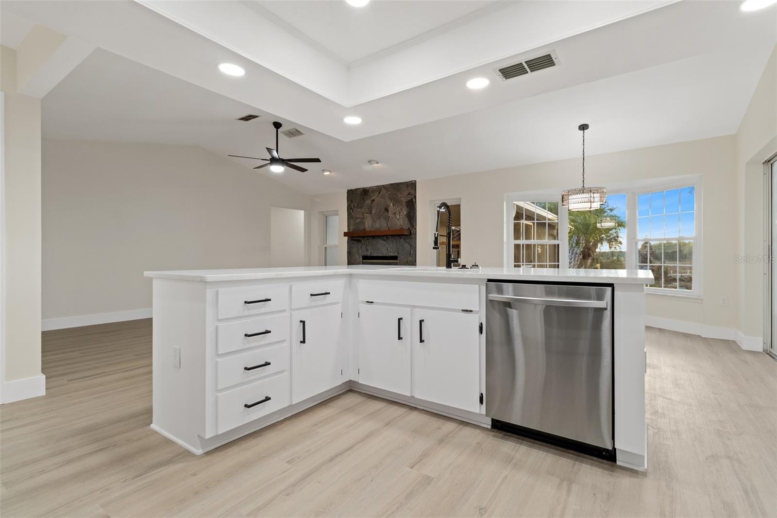 Image 23 of 52 For 3016 Abeline Road