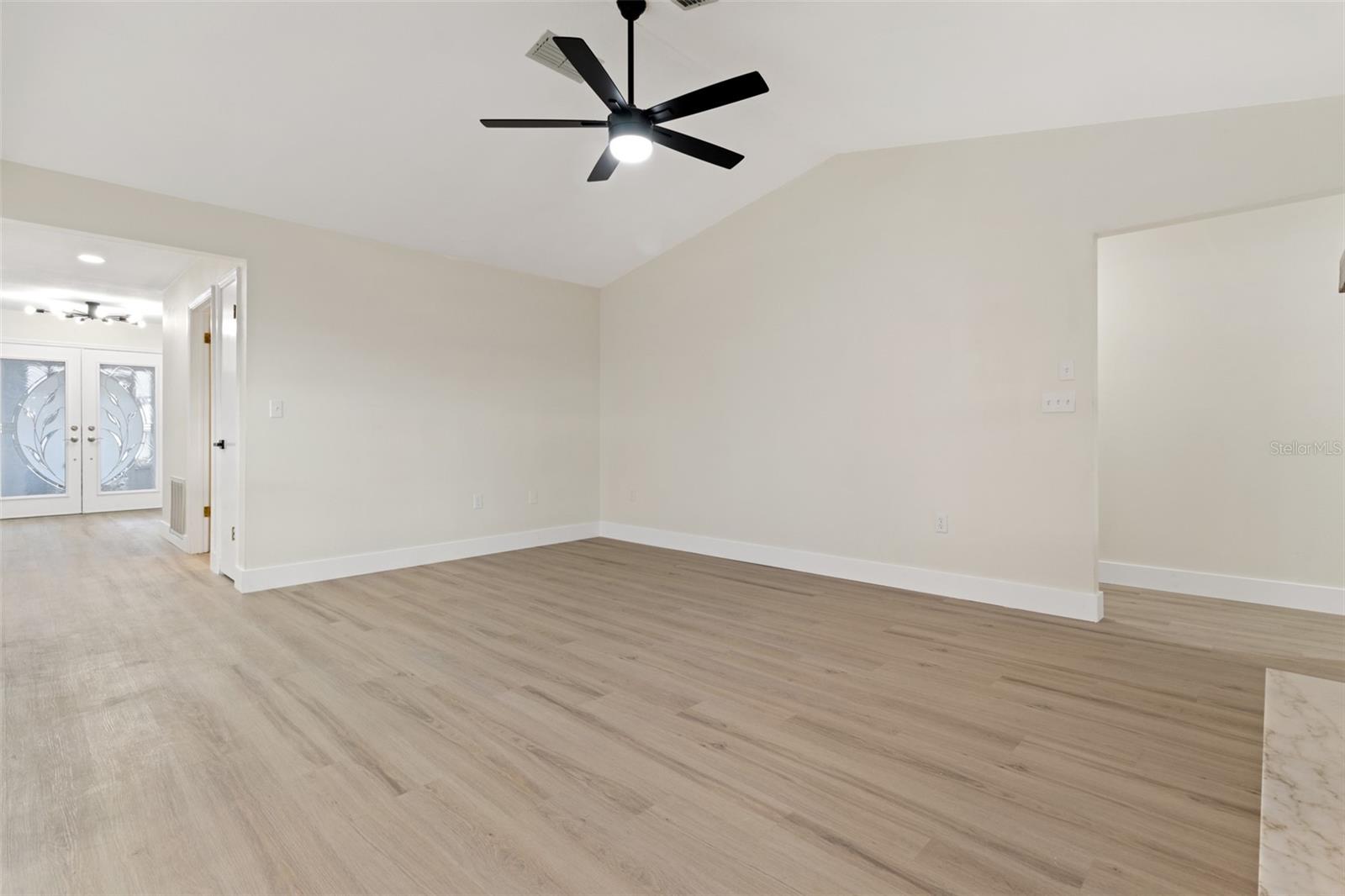 Image 25 of 52 For 3016 Abeline Road