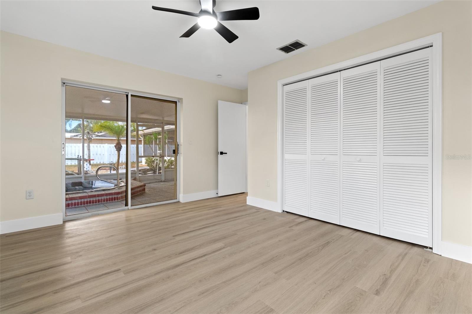 Image 29 of 52 For 3016 Abeline Road