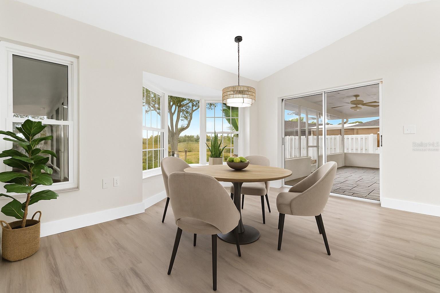 Image 7 of 52 For 3016 Abeline Road