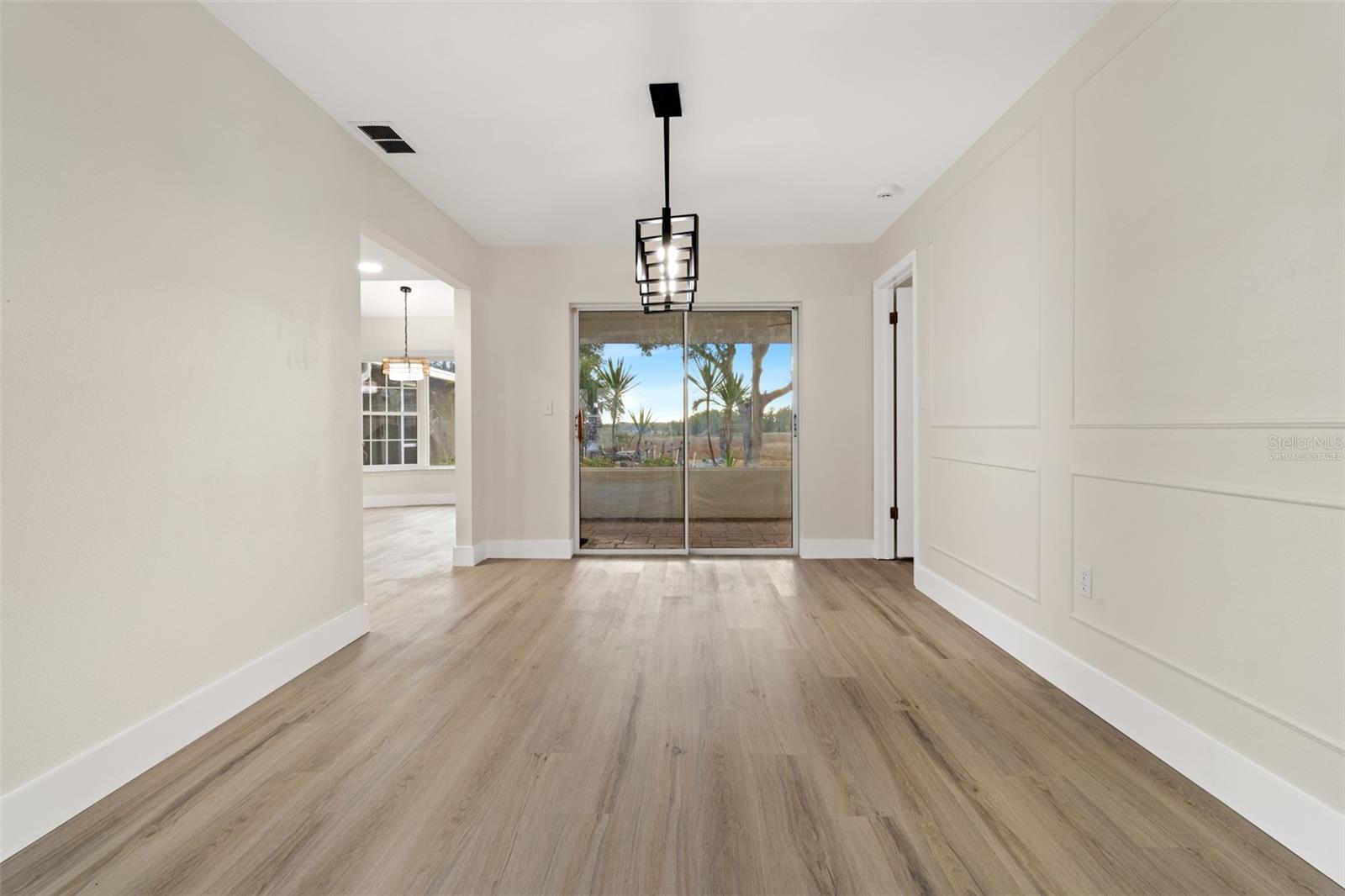 Image 9 of 52 For 3016 Abeline Road