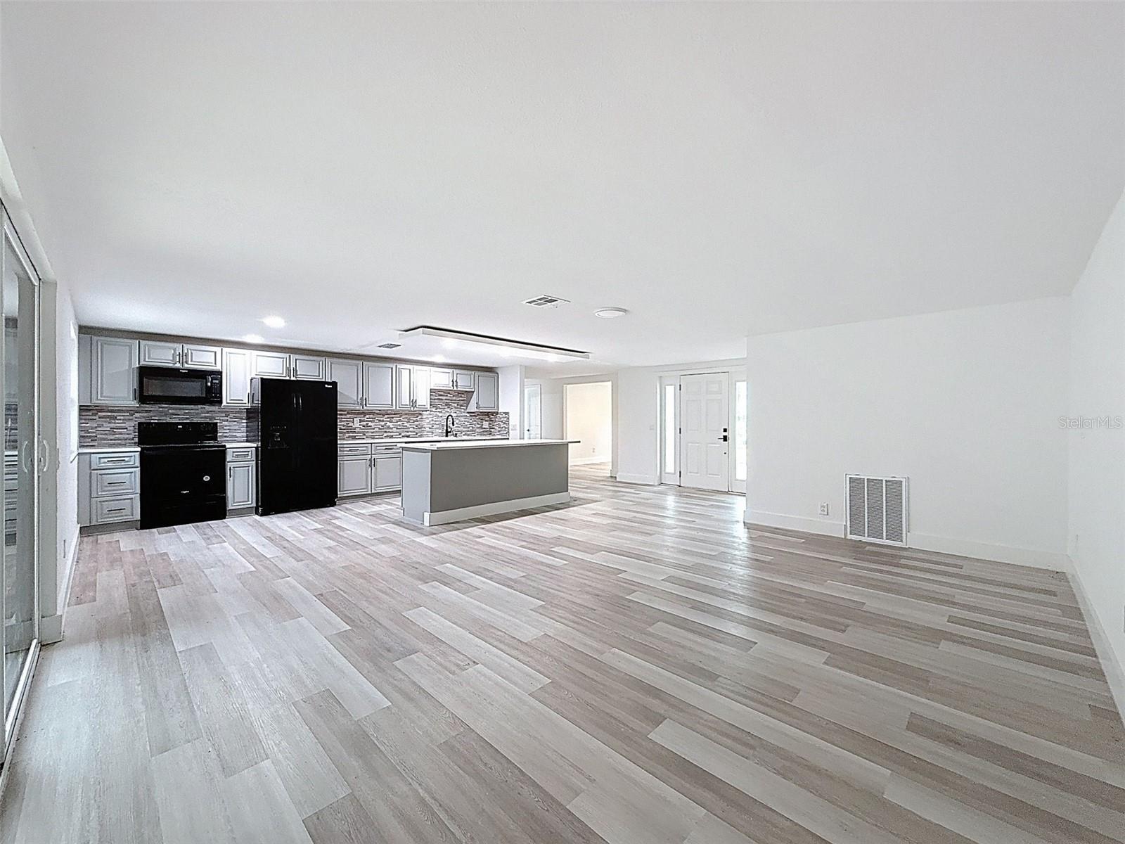 Image 18 of 84 For 9505 Delray Drive