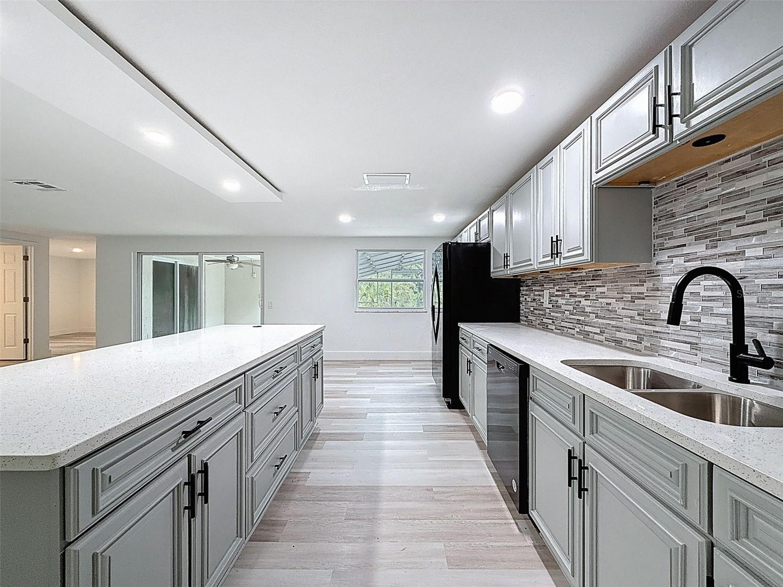 Image 23 of 84 For 9505 Delray Drive