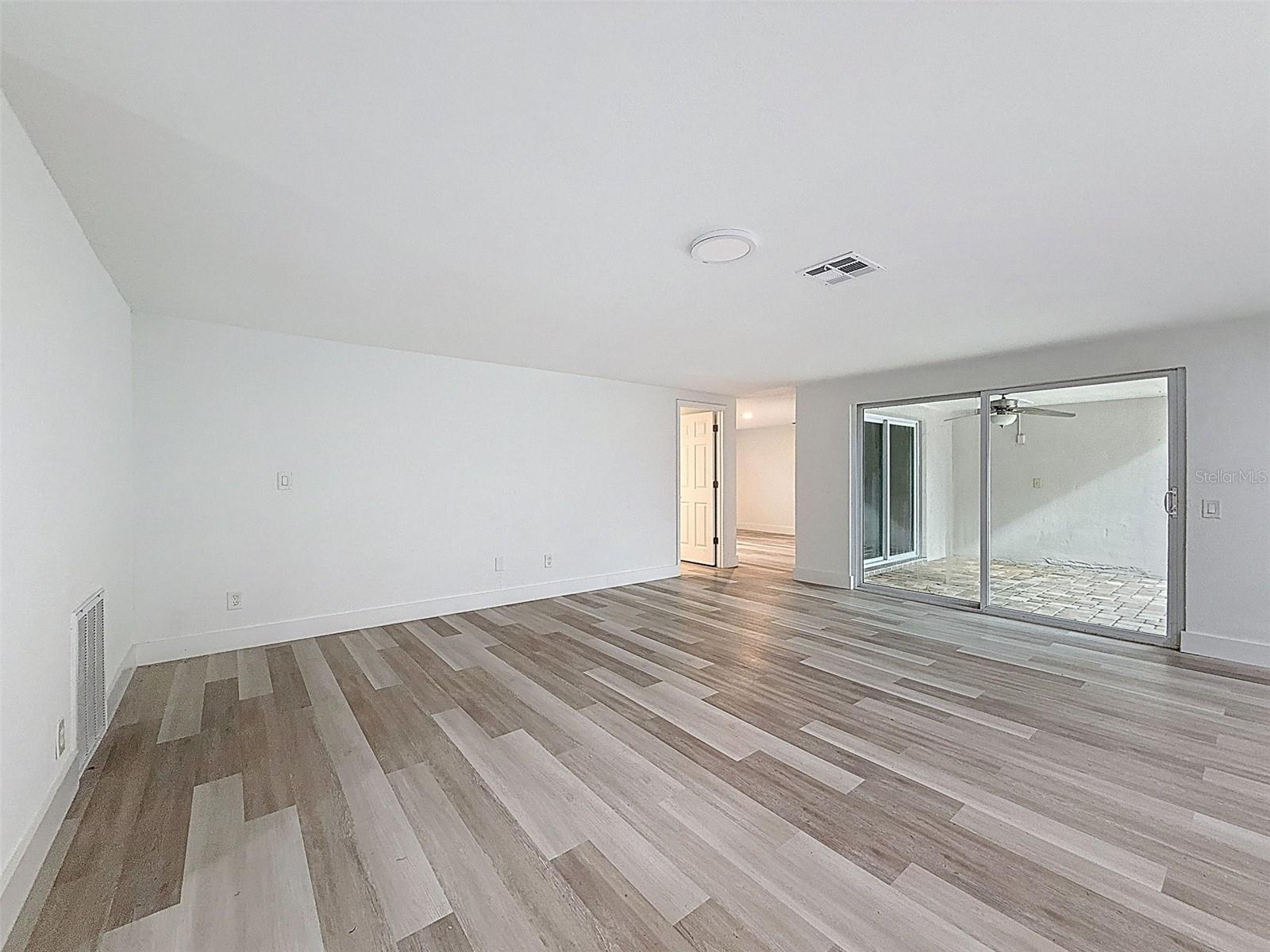 Image 32 of 84 For 9505 Delray Drive