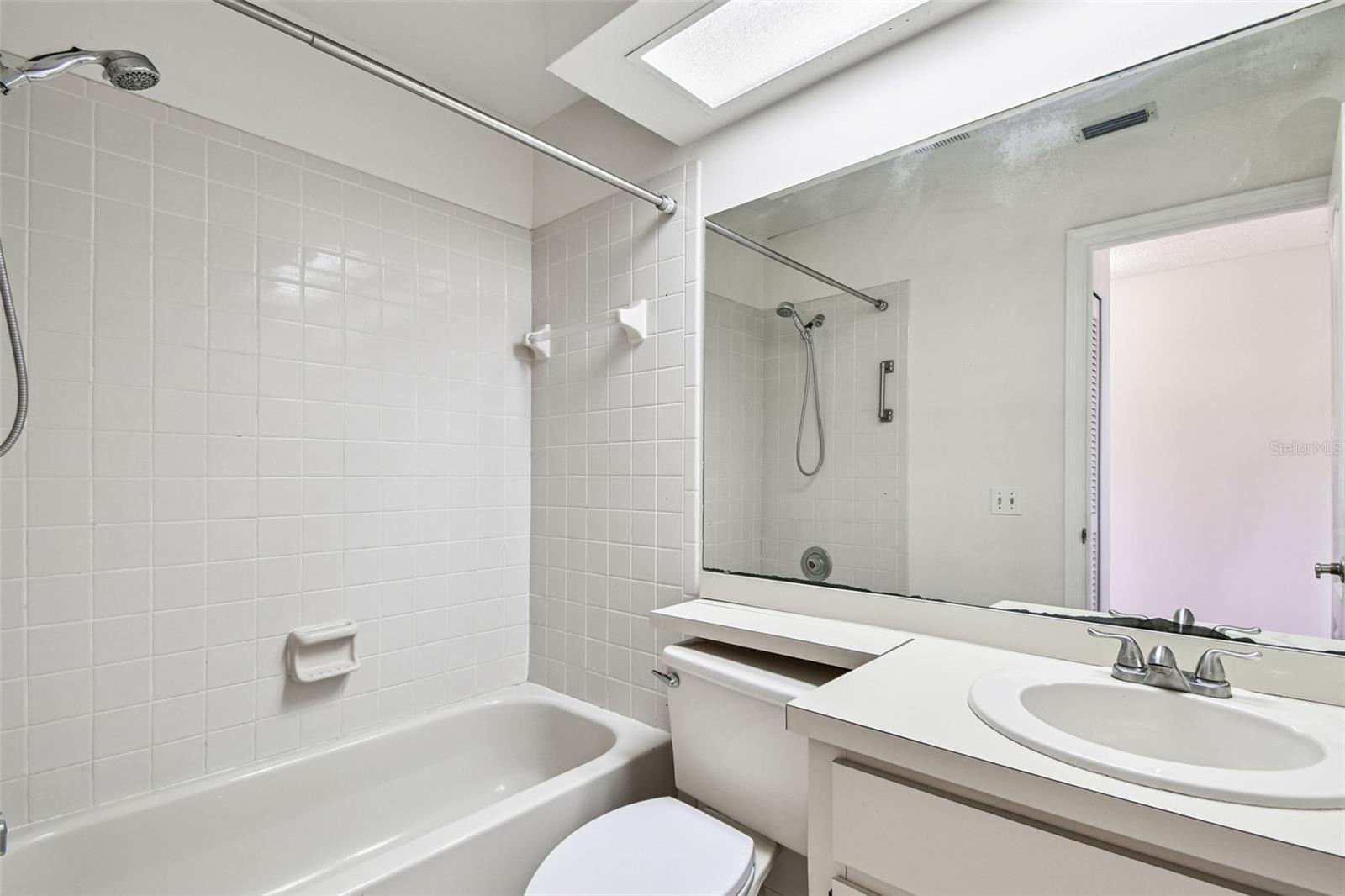 Image 23 of 28 For 698 Crystal Drive