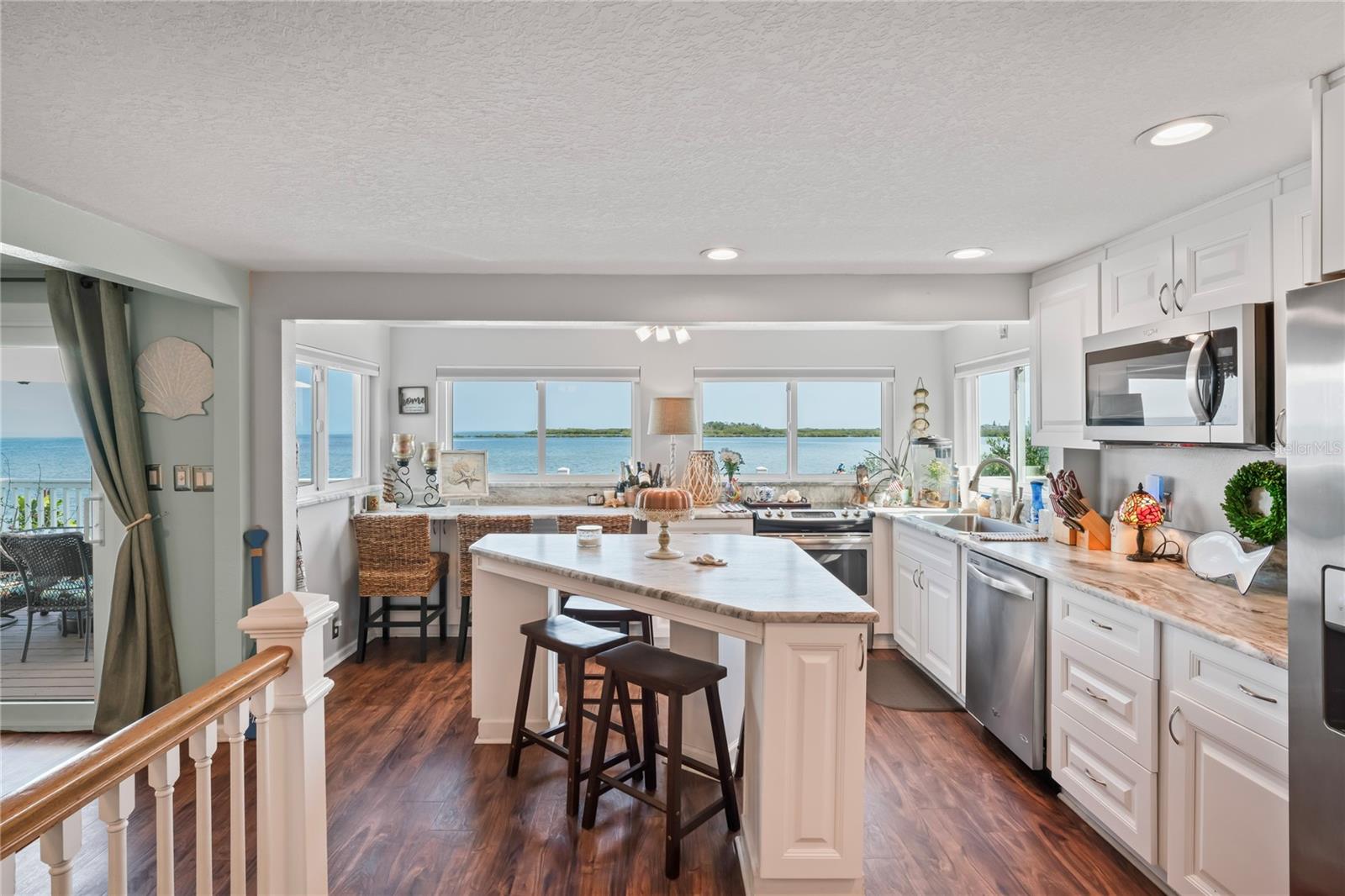 Image 14 of 75 For 6603 Driftwood Drive