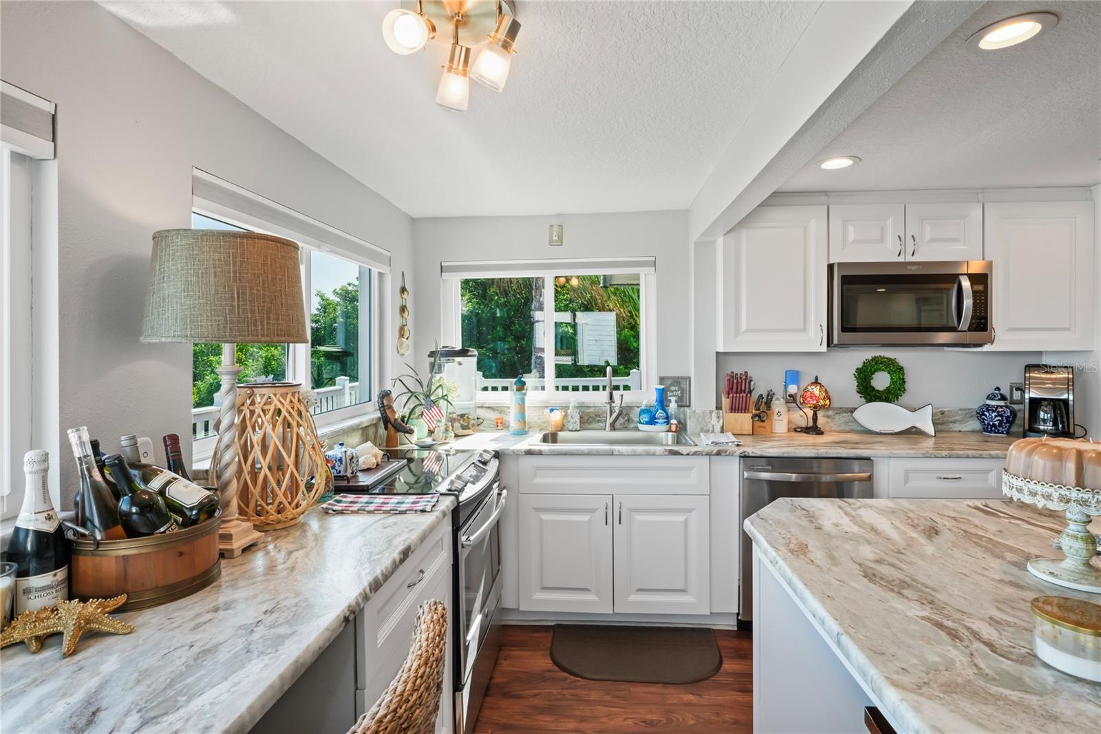 Image 17 of 75 For 6603 Driftwood Drive