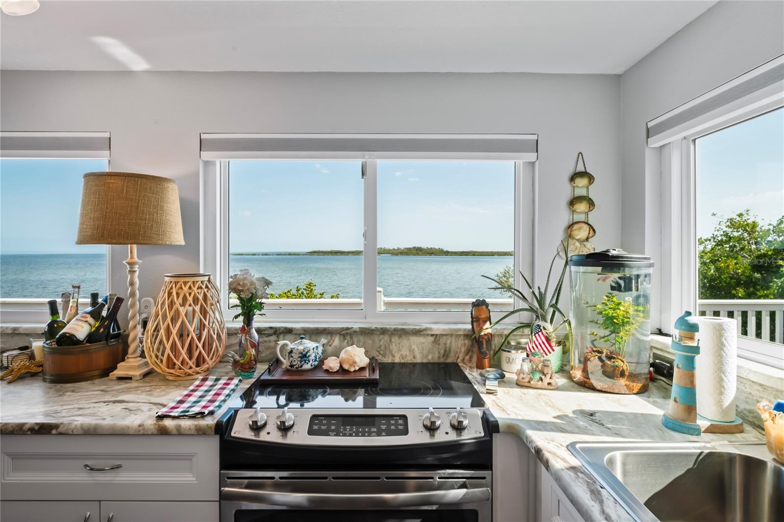 Image 19 of 75 For 6603 Driftwood Drive