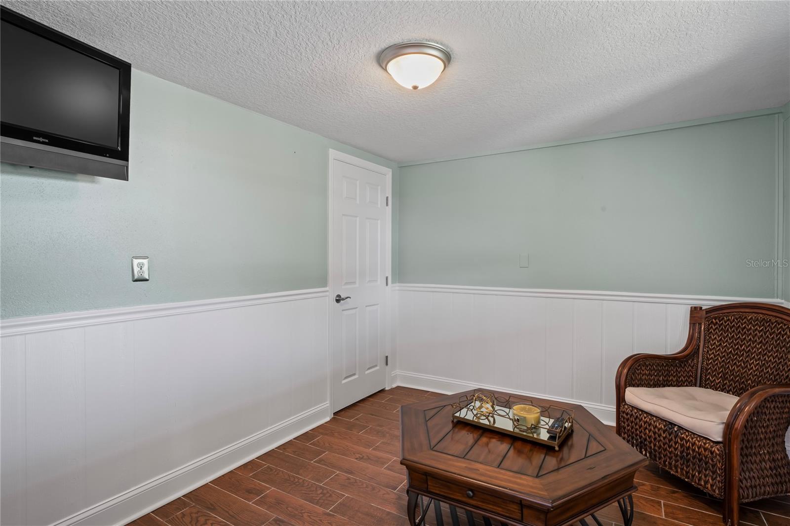 Image 35 of 75 For 6603 Driftwood Drive