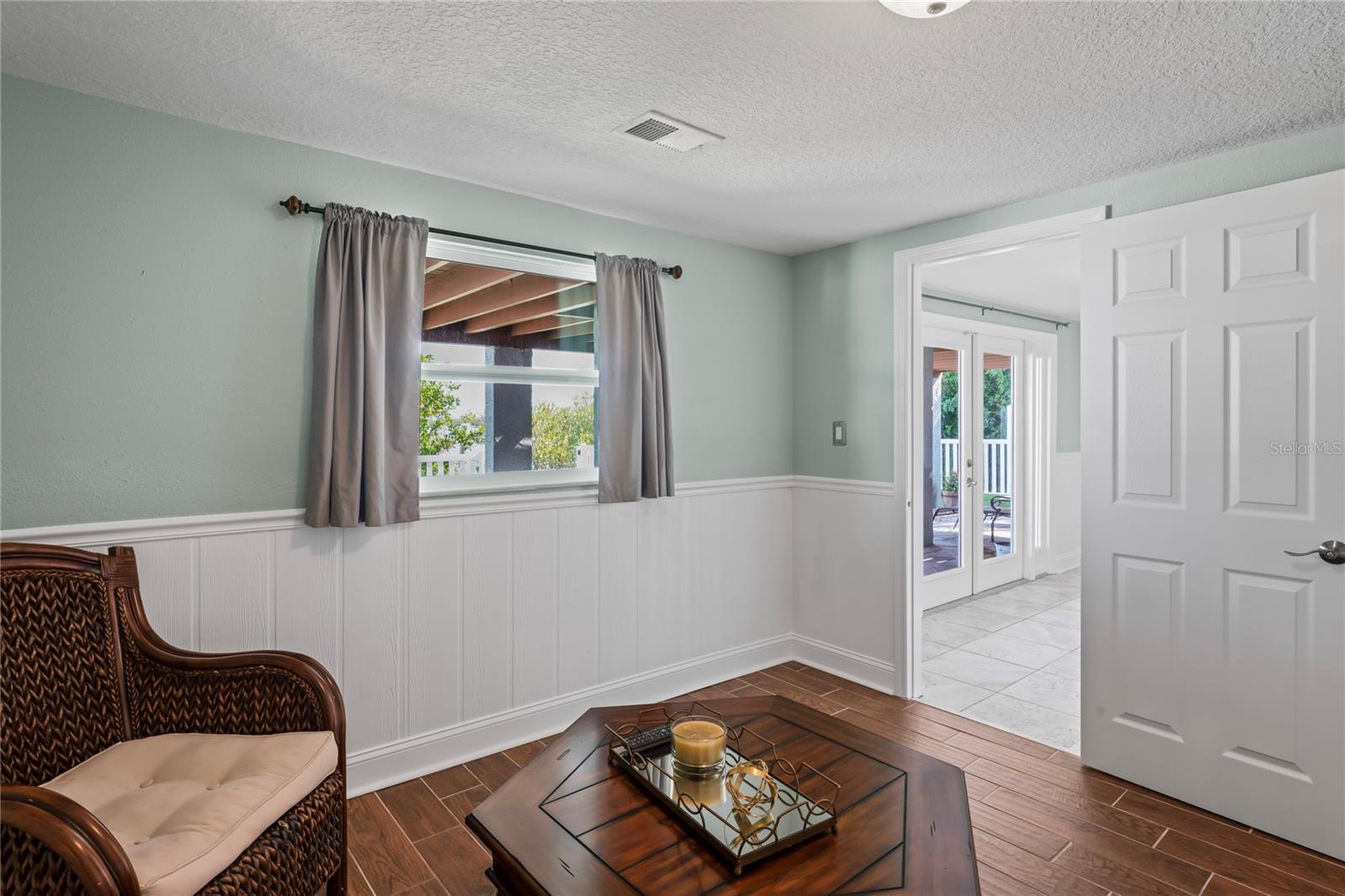 Image 36 of 75 For 6603 Driftwood Drive