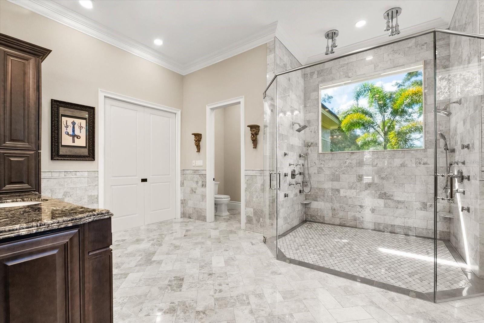 Image 44 of 100 For 921 Sweetwater Club Boulevard