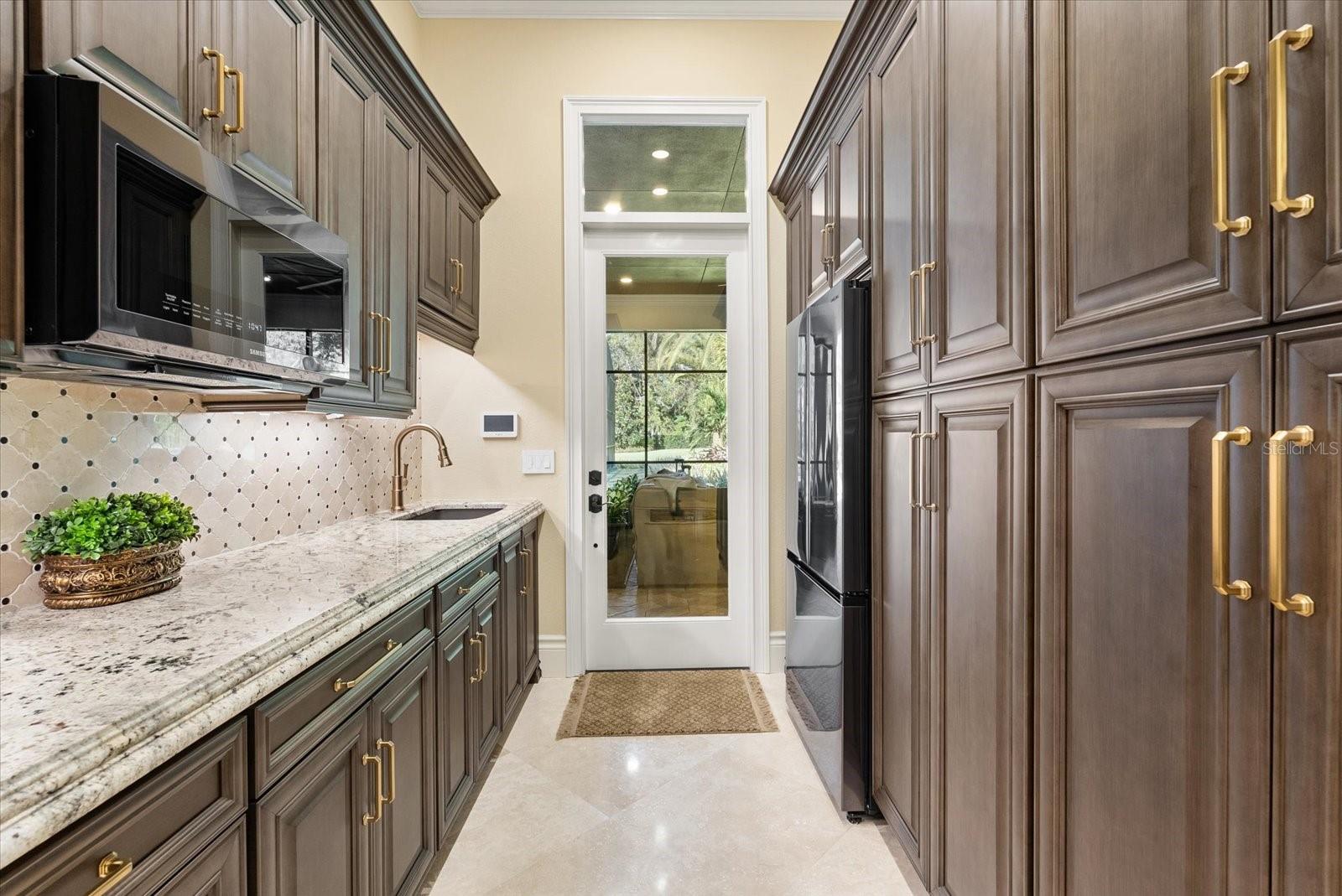 Image 76 of 100 For 921 Sweetwater Club Boulevard