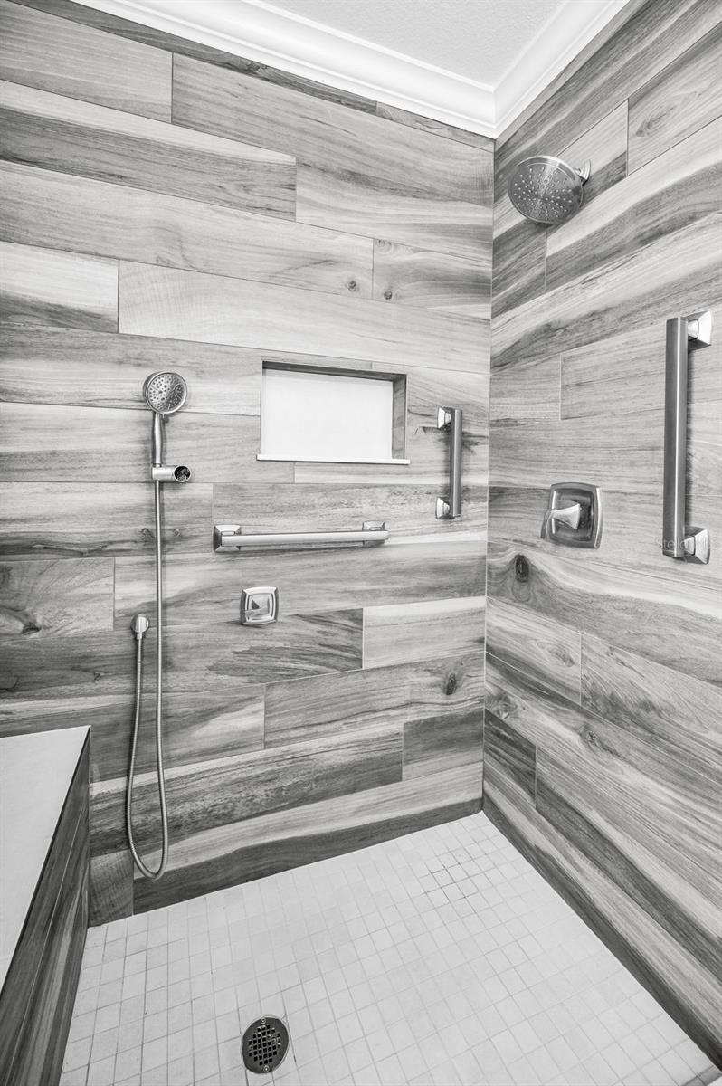 Image 25 of 74 For 11717 Aspenwood Drive