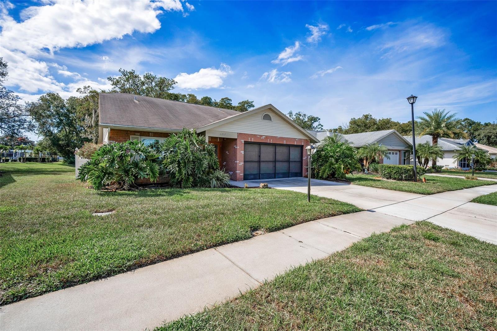 Image 40 of 74 For 11717 Aspenwood Drive