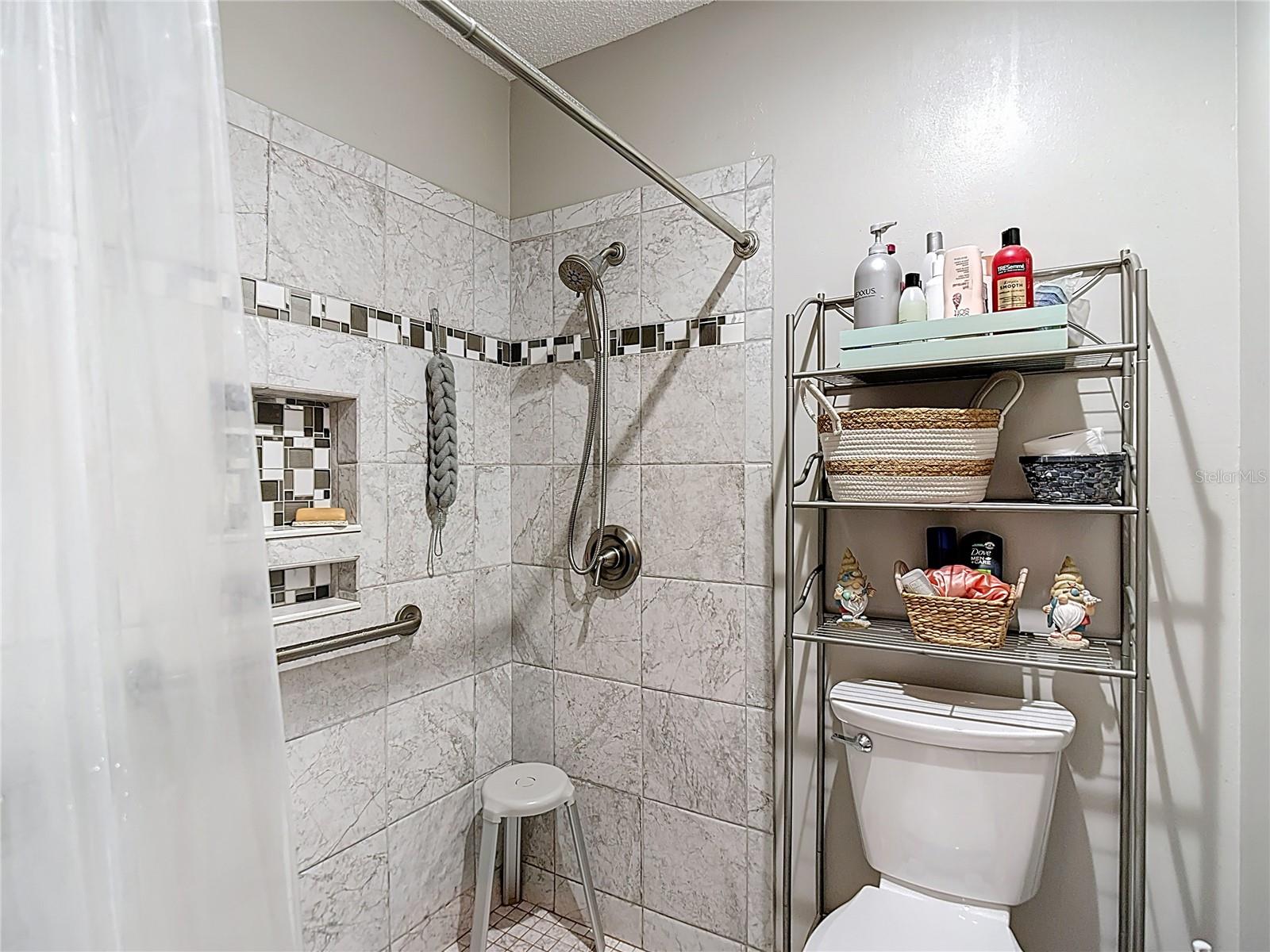 Image 25 of 49 For 7630 Danube Drive