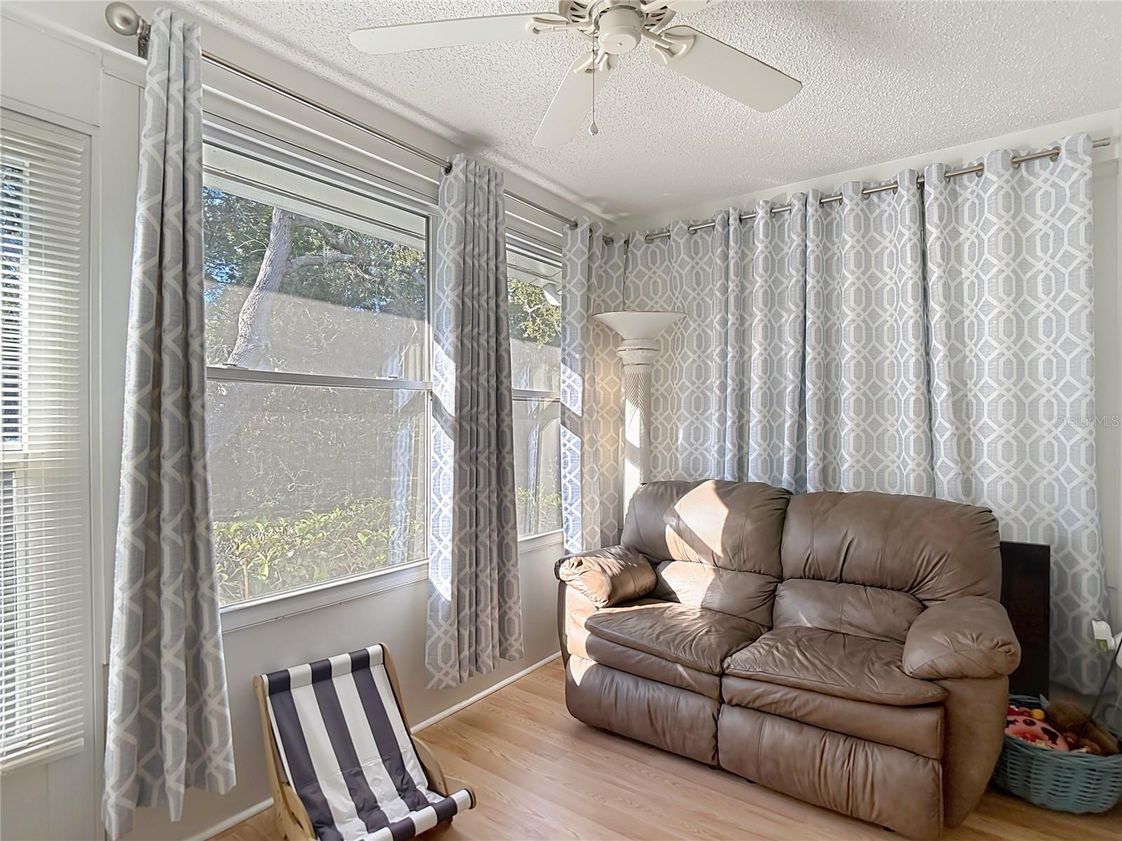 Image 7 of 49 For 7630 Danube Drive