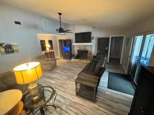 Image 28 of 31 For 6706 Waldorf Court