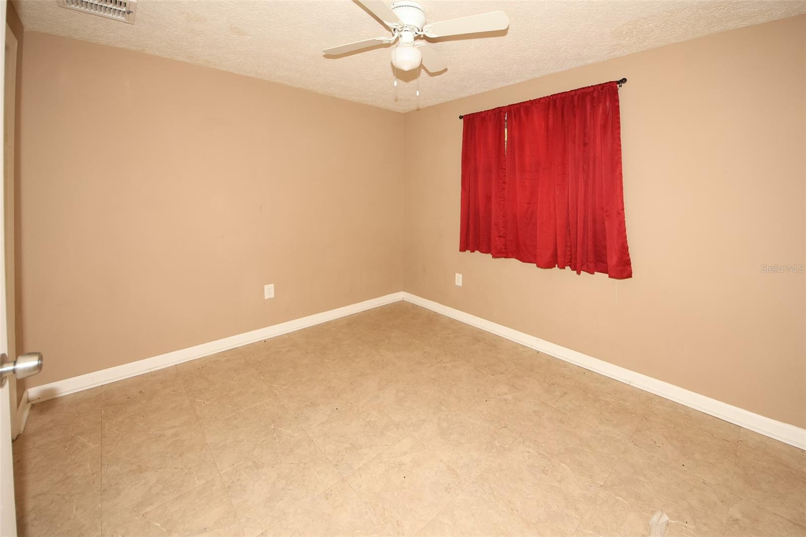 Image 13 of 18 For 6425 Butte Avenue