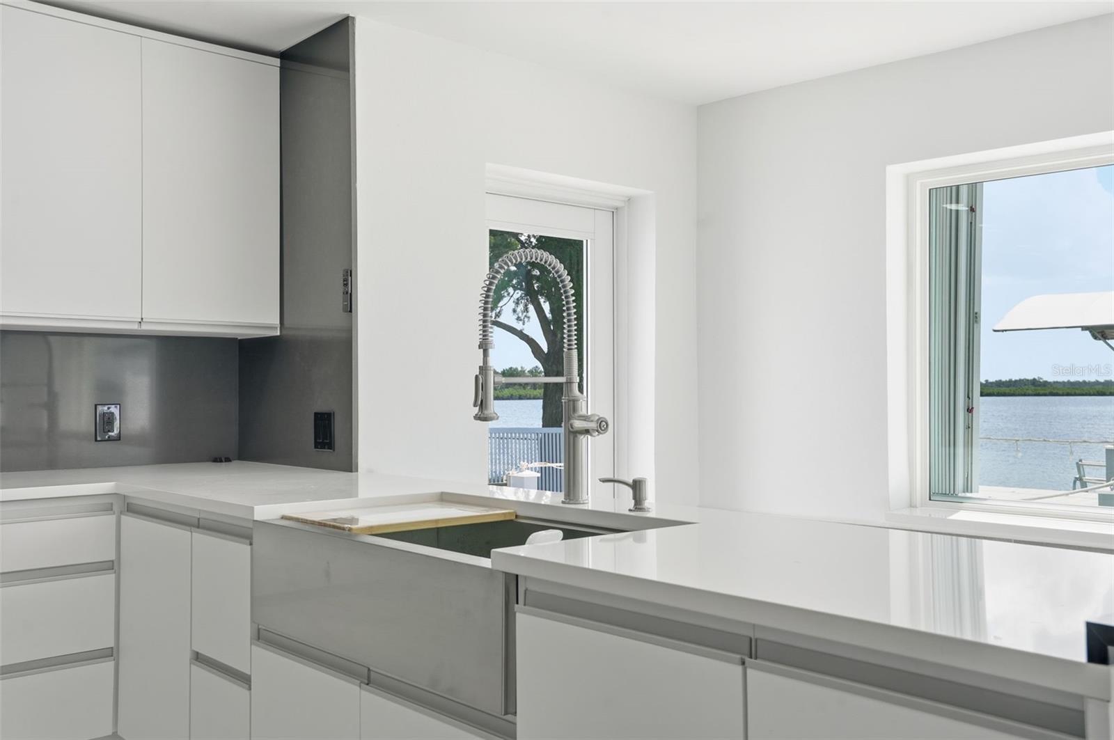 Image 10 of 57 For 11982 Bayshore Drive