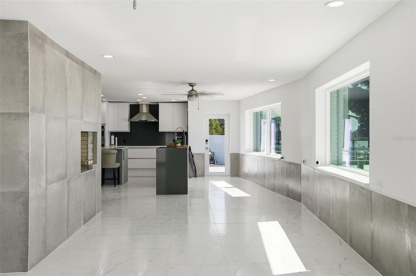 Image 11 of 57 For 11982 Bayshore Drive