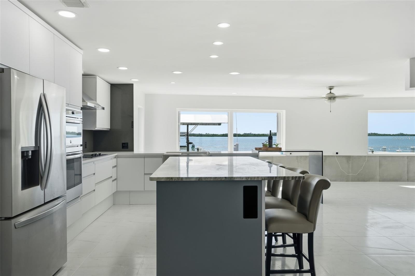 Image 13 of 57 For 11982 Bayshore Drive