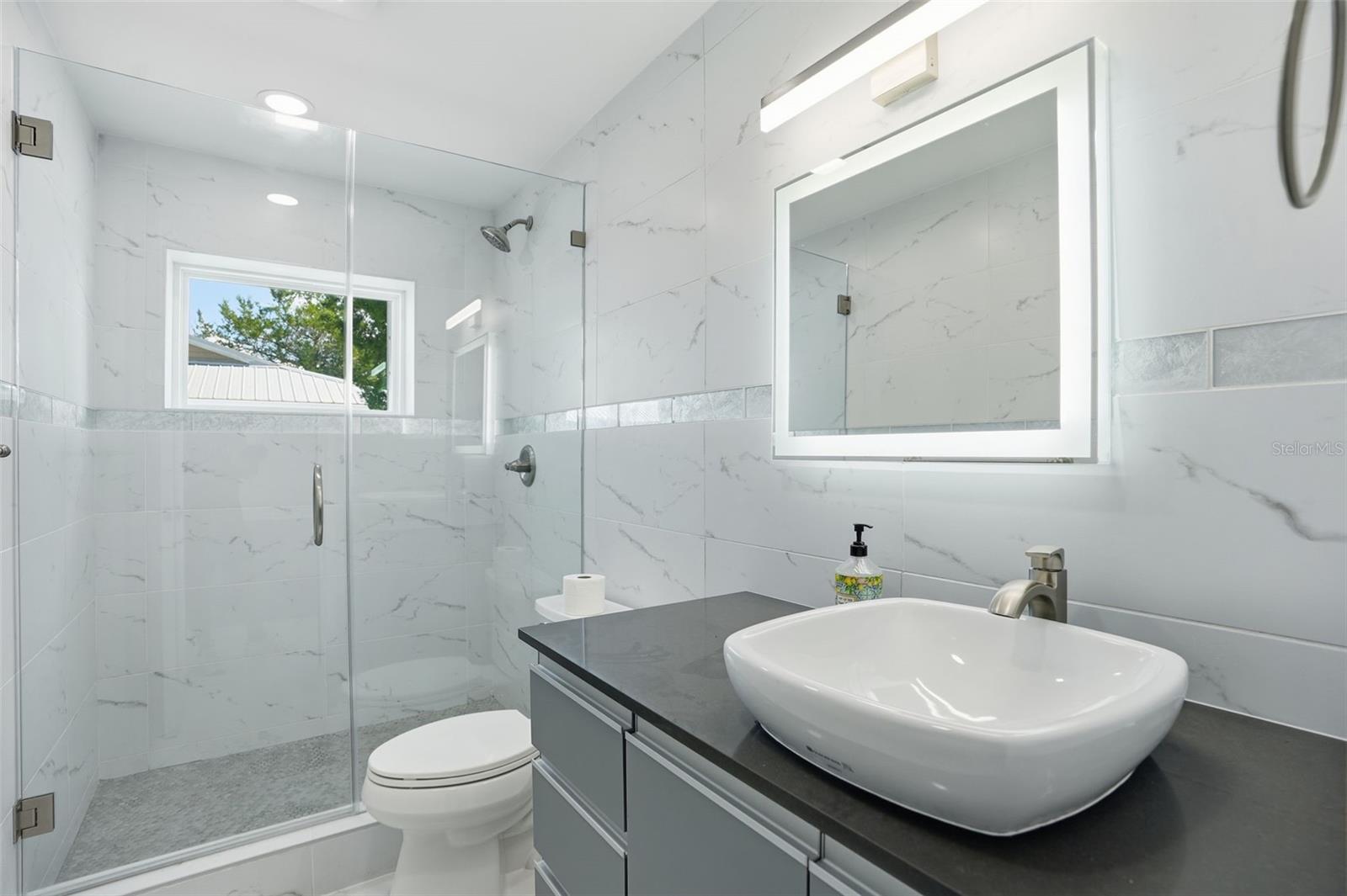 Image 25 of 57 For 11982 Bayshore Drive