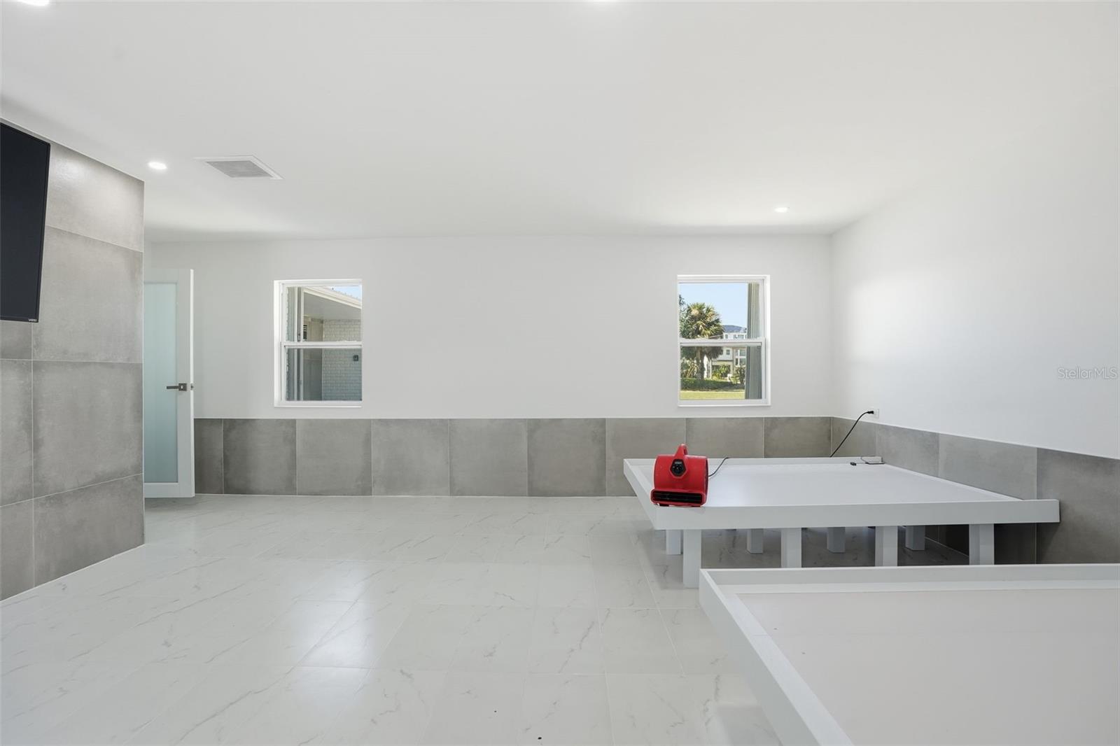 Image 28 of 57 For 11982 Bayshore Drive