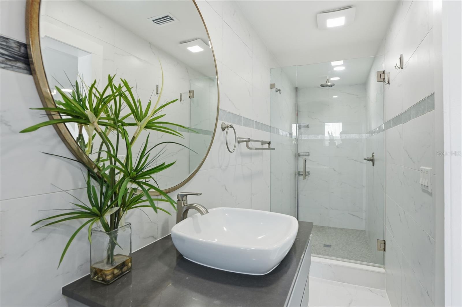 Image 29 of 57 For 11982 Bayshore Drive