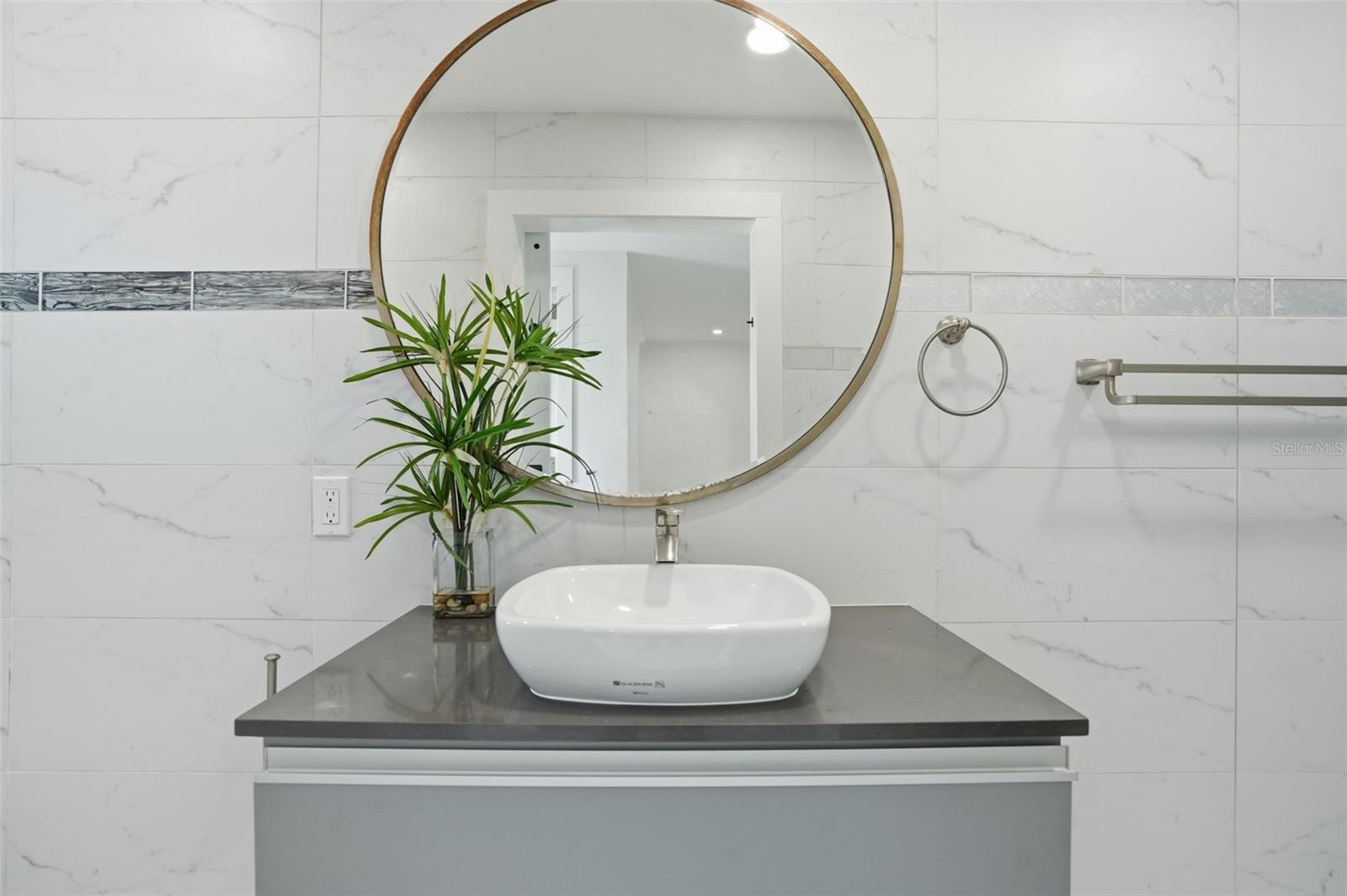 Image 30 of 57 For 11982 Bayshore Drive