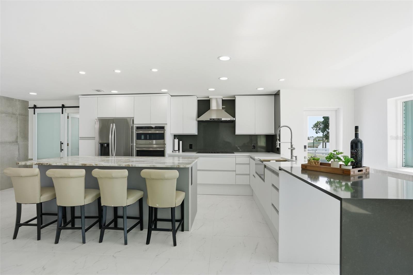 Image 9 of 57 For 11982 Bayshore Drive