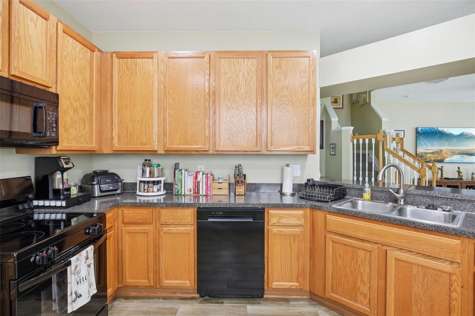 Image 13 of 40 For 8513 Shallow Creek Court