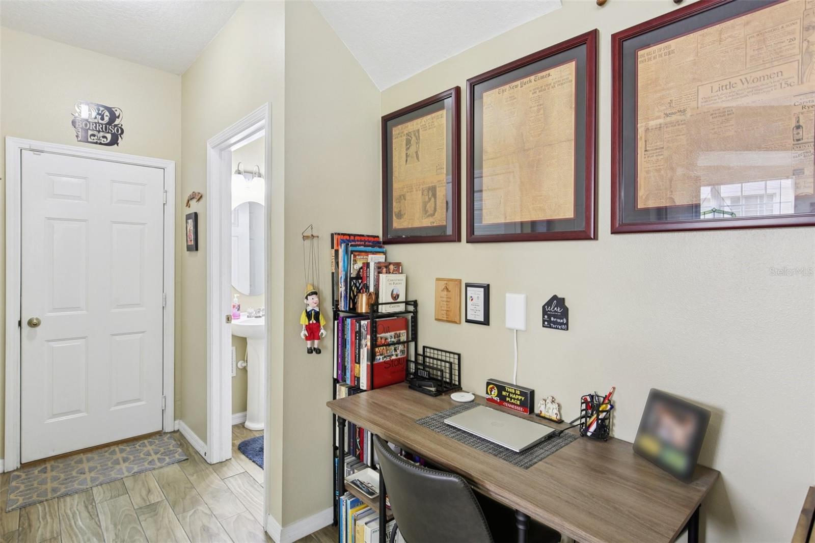 Image 15 of 40 For 8513 Shallow Creek Court