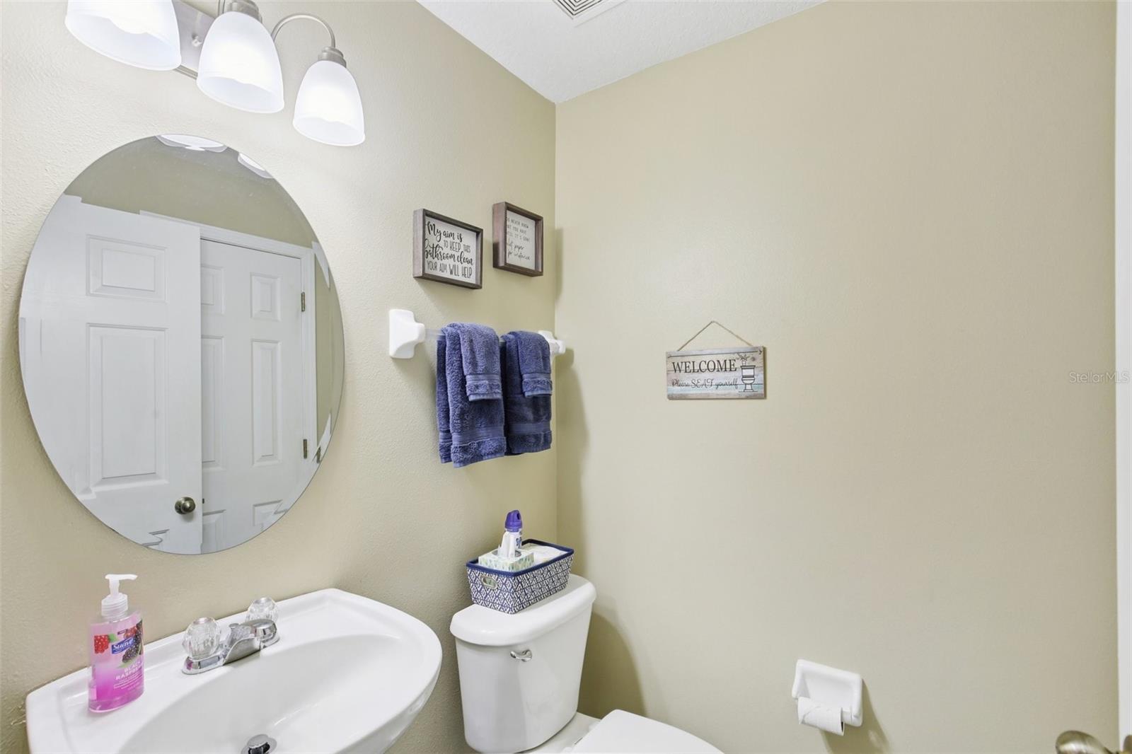 Image 16 of 40 For 8513 Shallow Creek Court